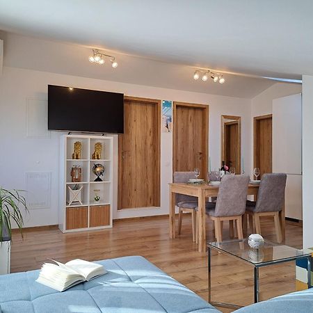 Apartments Jimmi Kaštela Kültér fotó